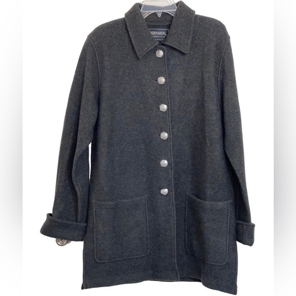 Bernardo Essentials Wool coat. Size large Has some issues but otherwise GUC - Picture 2 of 6